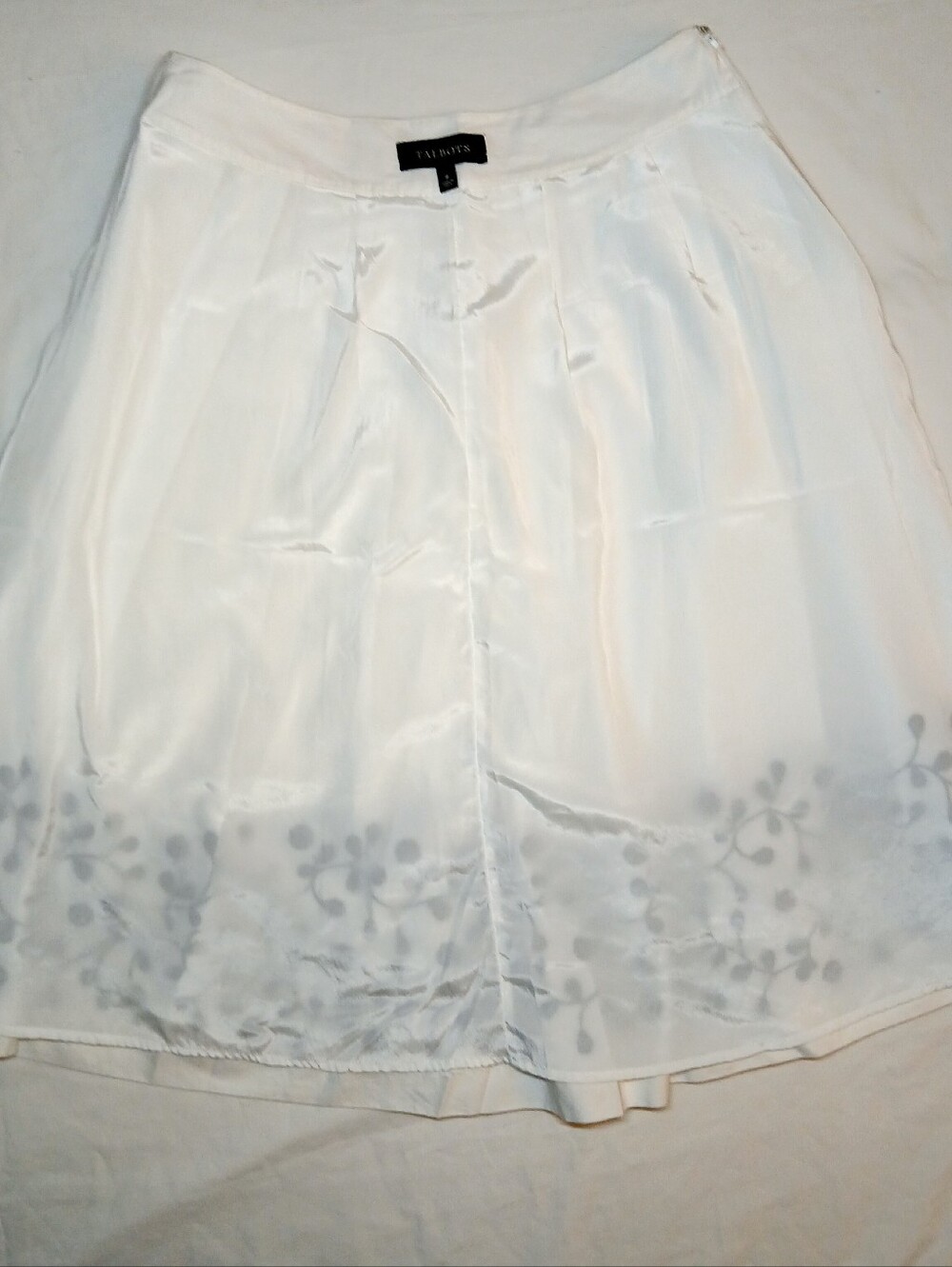 Talbots Size 6 Skirt Bell Pleated  Lined Side Slit and Zipper Black White Floral - Picture 11 of 13